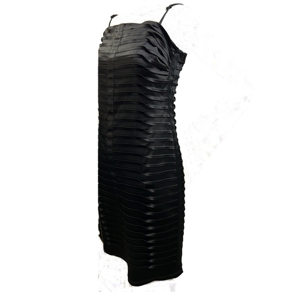 CALVIN KLEIN BodyCon Black Satin Macro Pleated Cocktail Sleeveless Dress SZ8 - Picture 5 of 7